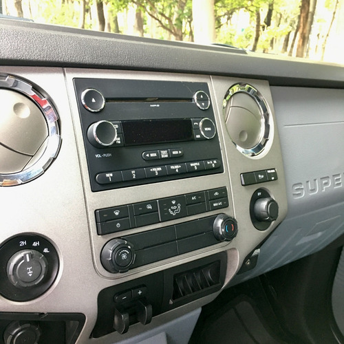 Imagen 13 de 14 de Ford F250 Super Duty Xlt 4x4