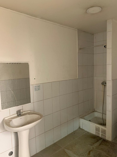 Arriendo Gran Local De 493m2 En San Joaquín