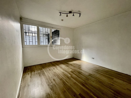Casa En Arriendo, Servicios Profesionales En Vitacura ,