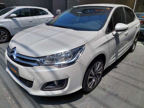 Imagem 1 de 12 de Citroen C4 Lounge