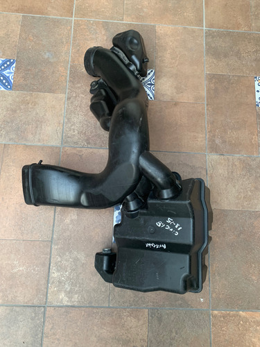 Resonador De Porta Filtro De Aire Honda Civic 2012-2015 (Usado)