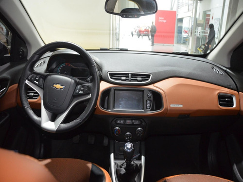 Chevrolet Onix Hb