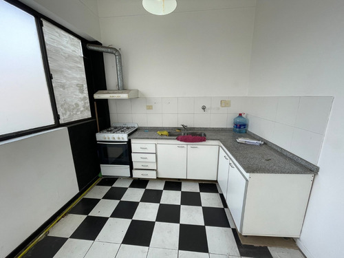 Venta En Block De Dos Locales En Lope De Vega, Villa Devoto.