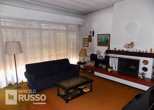Casa 6 Amb. En Exclusiva Cuadra De Bº Ingles