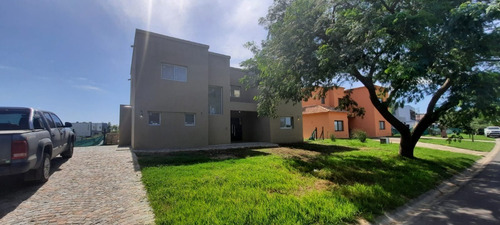 Imagen 2 de 23 de Hermosa Casa Al Agua El Canton Norte!