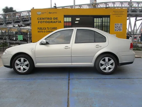 Volkswagen Jetta 2000cc Mt Aa