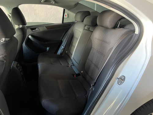 Volkswagen Jetta 2.0 Comfortline Flex Aut 4p