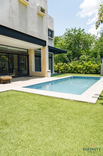 Imagen 14 de 19 de Residencia En Venta 5 Recámaras En Yucatán Country Club-oportunidad-yucatán Country Club