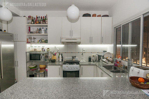 Imagen 9 de 30 de Muy Buen Triplex En La Merced, Lomas De San Isidro!