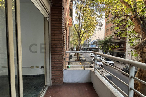 Venta - Departamento De 4 Ambientes En Flores Con Balcón Y Patio