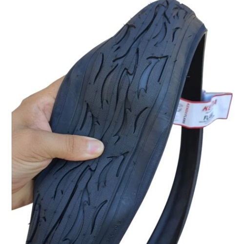 Par de neumáticos Kenda Flame Rim de 26 x 2.125 y un par de cámaras Pirelli de 26 cámaras, color gris oscuro