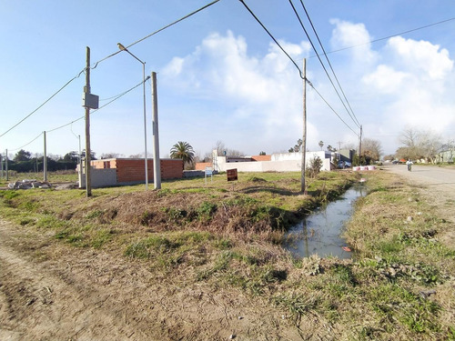 Imagen 4 de 7 de Terreno En Esquina Entre Marin Y Malvinas Argentinas