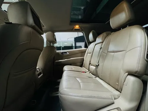 Nissan Pathfinder Exclusive