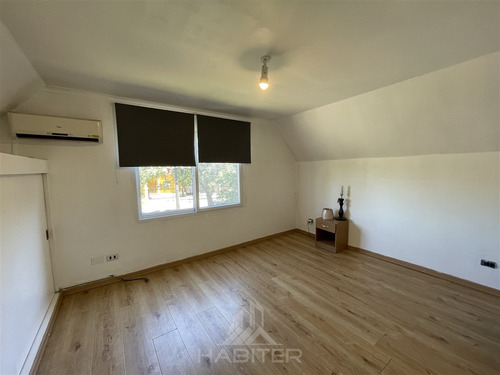 Casa Avda. Rucatremu En Arriendo De 4 Dorm. En Curicó