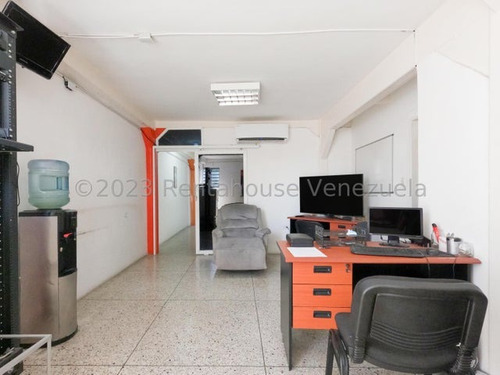 %# Edificio En Venta Con Grandes Oportunidades Para Invertir Al Centro- Este De Barquisimeto #$% Kenlimar Nieto 24-4370 &%$#
