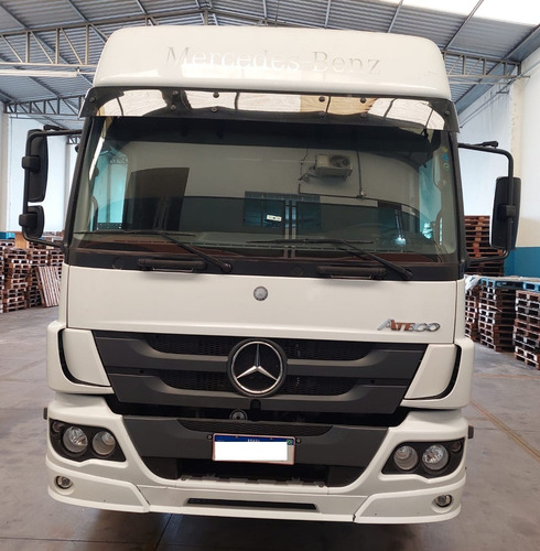 Imagem 4 de 12 de Mercedes Benz Atego 2430 2020 6x2 Automático Completo Baú