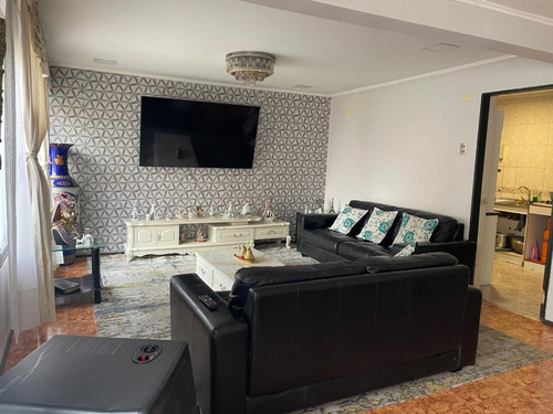 Venta De Amplia Casa, Terreno De 500m2 3d 2b, En La Florida