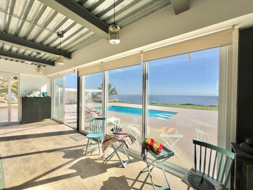 Sólida Casa En Venta Con Preciosas Vistas Al Mar, Zapallar