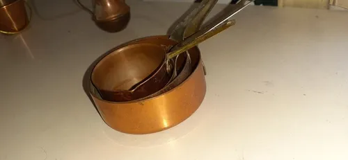 Mini Juego De Ollas De Bronce (Usado)