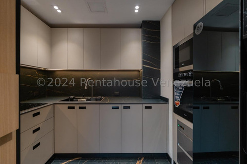 Se Vende Bella Oficina En Moderna Torre De Las Mercedes Mls 25-2305