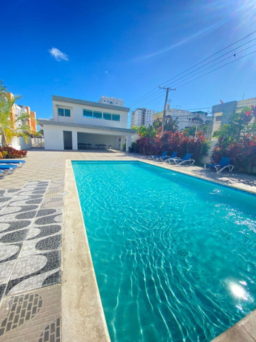 3er Nivel Apartamento En Colinas Del Arroyo Ii