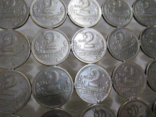 Bandeja Realizada Con 114 Monedas 2 Cruzeiros Brasil 1945-53 (Usado)