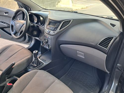 Hyundai HB20S 1.6 Comfort Plus Flex 4p