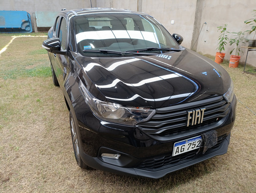 Fiat Strada 1.4 8v Freedom Cd