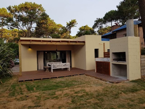 Casa En Venta De 3 Dormitorios En Montoya