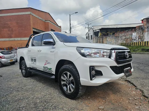 Toyota Hilux Diesel 4x4 Mt 2.4 2019