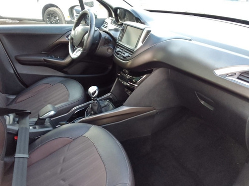 Imagen 14 de 15 de Peugeot 2008 Sport Thp
