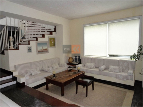 Zona Golff, Casa En Excelente Estado- Ref: 8756