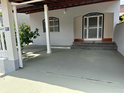 Casa Em Condomínio Fechado