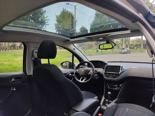 Peugeot 208 2014 1.6 Allure