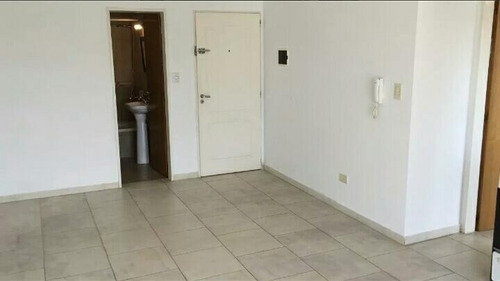 Imagen 4 de 11 de Departamento De 2 Ambientes En Venta - Moron Centro