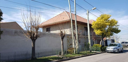 Vendo Casa 4 Dormis De 205 M2 En B° 14 De Octubre - Neuquén