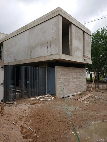 Imagen 15 de 22 de Venta Duplex En Complejo Housing En B° Jardin Claret, Calle De Los Emilianos