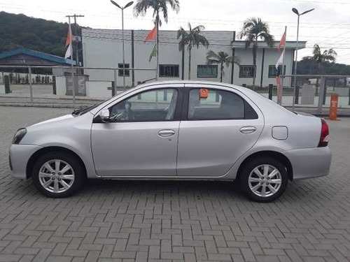 Imagem 8 de 9 de Toyota Etios 1.5 X Plus Sedan 16v Flex 4p Automático
