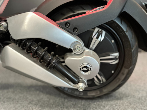 Moto Eléctrica Sunra Miku Super 2025