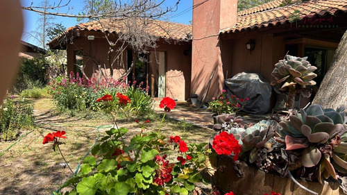 Casa En Parcela En Arriendo De 4d/3b En Calera De Tango