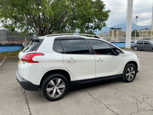 Peugeot 2008 1.6 Active At
