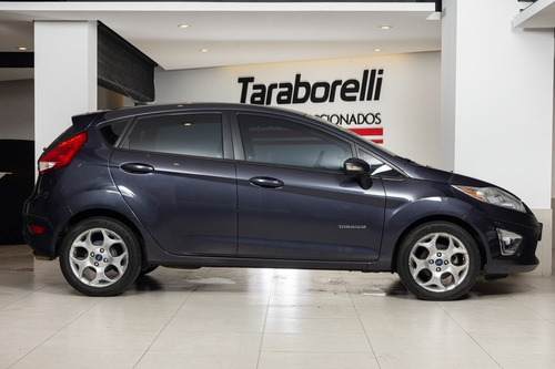 Ford Fiesta Kinetic Design 2012 1.6 Design 120cv Titanium
