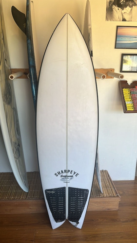 Tabla De Surf Sharpeye Maguro 5'10 (+50 Quillas)