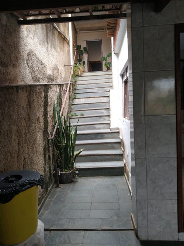 Imagem 16 de 25 de Casa 04 Quartos Próximo A Avenida Silva Lobo. - 2698