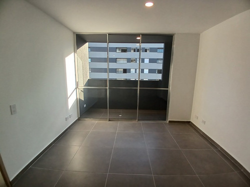 Apartaestudio En Arriendo Ubicado En Medellin Sector Guayabal  (22643).