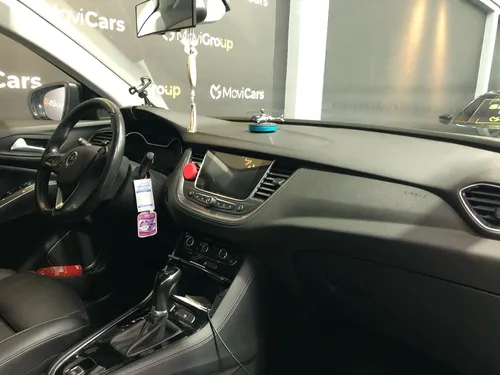 Opel Grandland X 1.6L Elegance