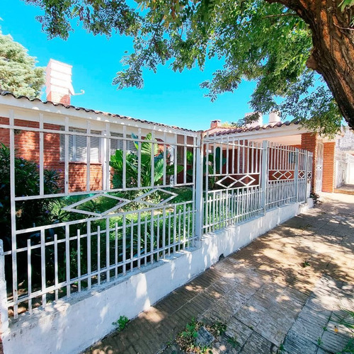 Imagen 1 de 19 de Venta De Casas De 3 Dormitorios C/ Cochera En Cosquín