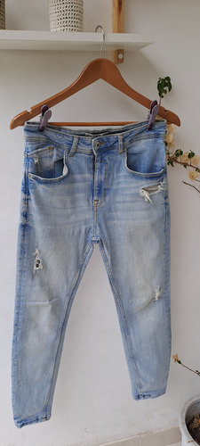 Jean Zara Talle 38, Cintura:38 Cm/ Largo: 98 Cm (Usado)