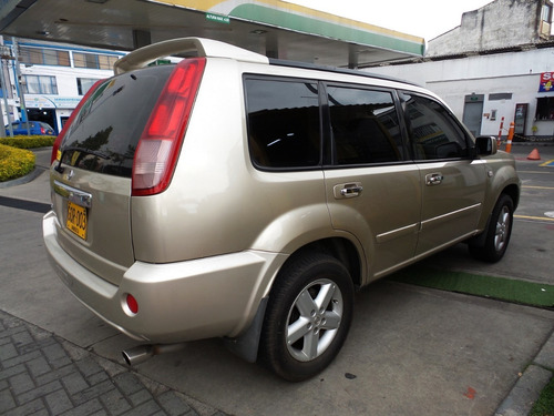 Nissan X-trail 2.500 Mt