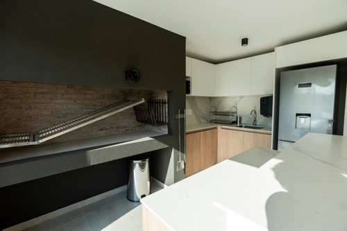 Alquiler Apartamento 2 Dormitorios 2 Baños 2 Garajes Punta Gorda - Malvin